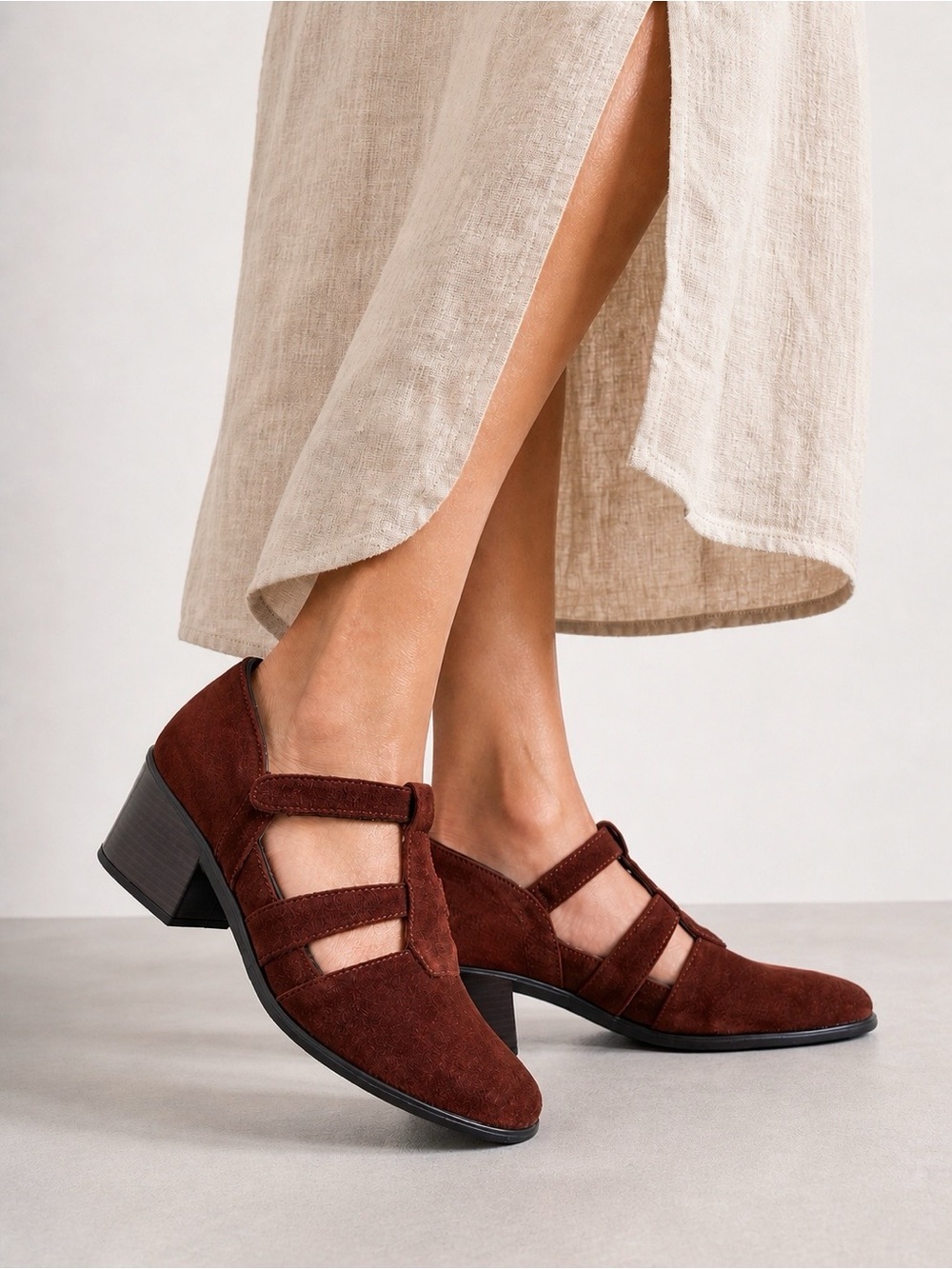 NAOT Mary Jane T-Strap Comfort Shoes Burgundy Suede EU 38 US 7.5